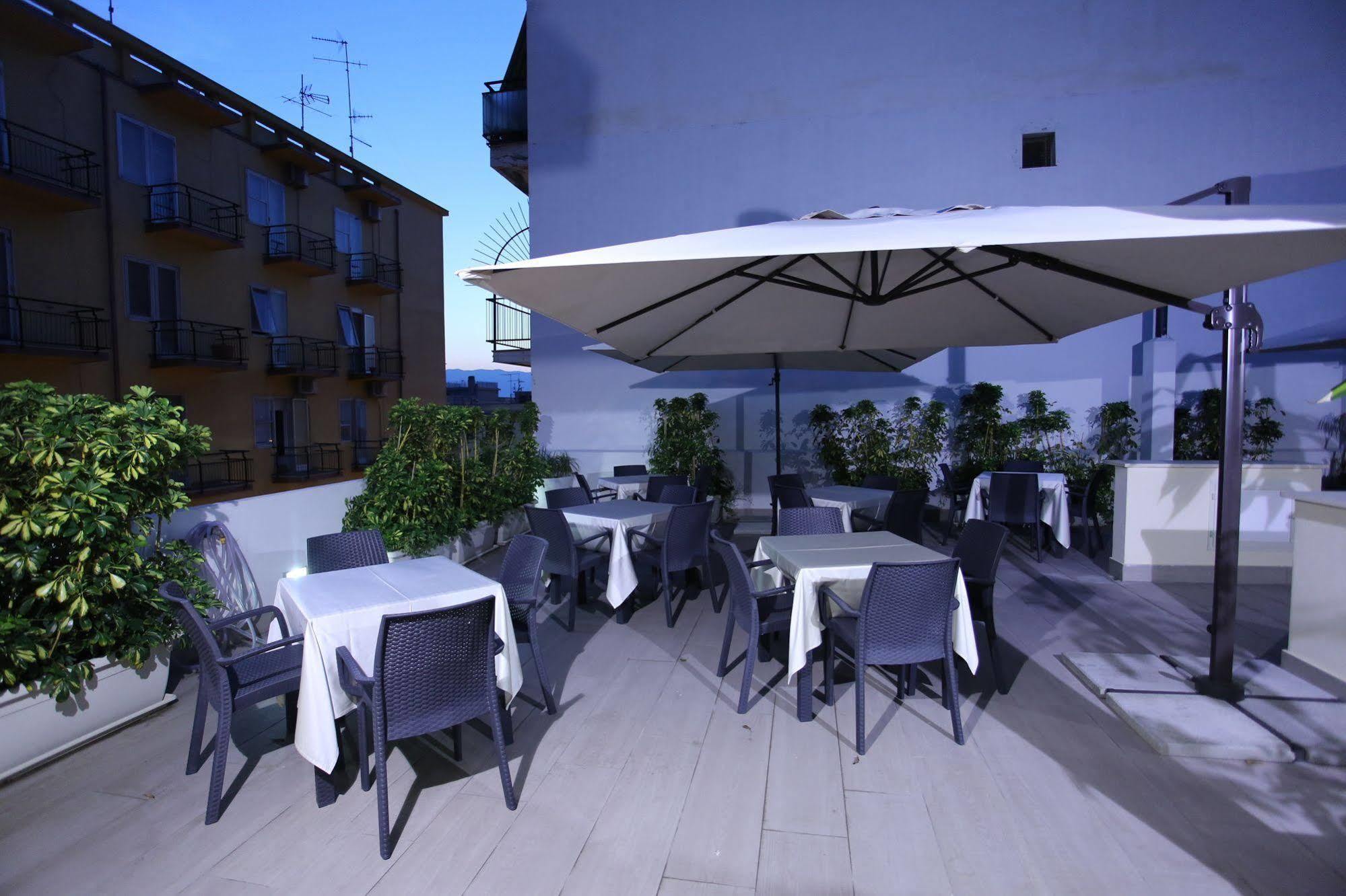 Hotel Eubea Reggio di Calabria Exterior foto
